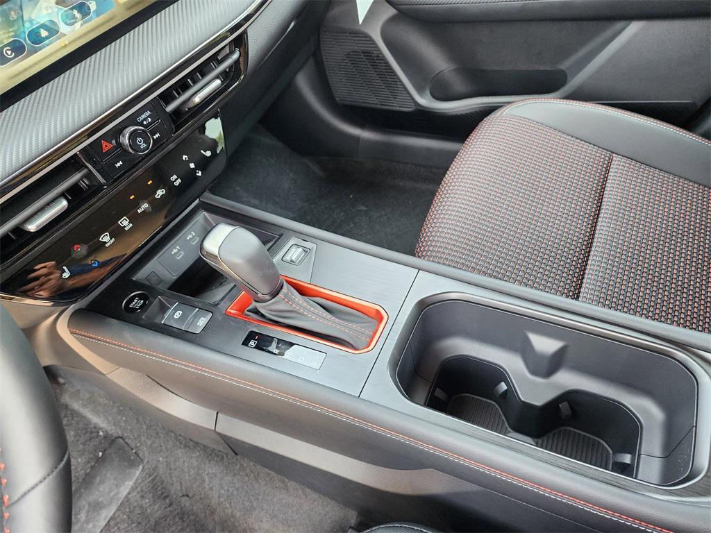 new 2025 Nissan Kicks car, priced at $29,177