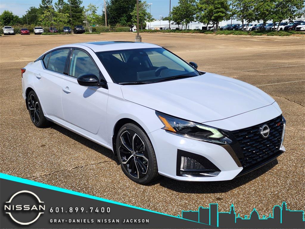 new 2025 Nissan Altima car, priced at $31,554