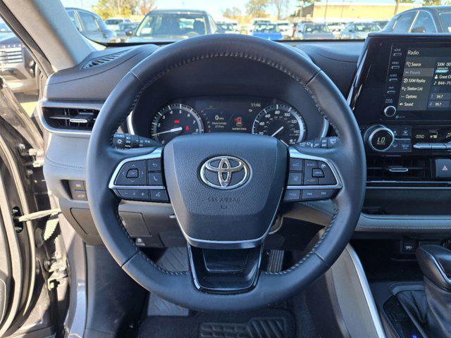 used 2021 Toyota Highlander car, priced at $27,854