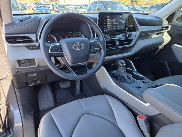 used 2021 Toyota Highlander car, priced at $27,854