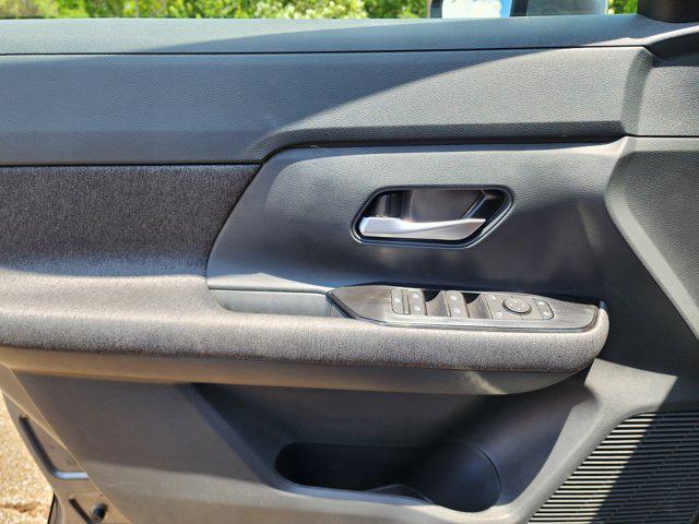 new 2025 Nissan Kicks car, priced at $26,431
