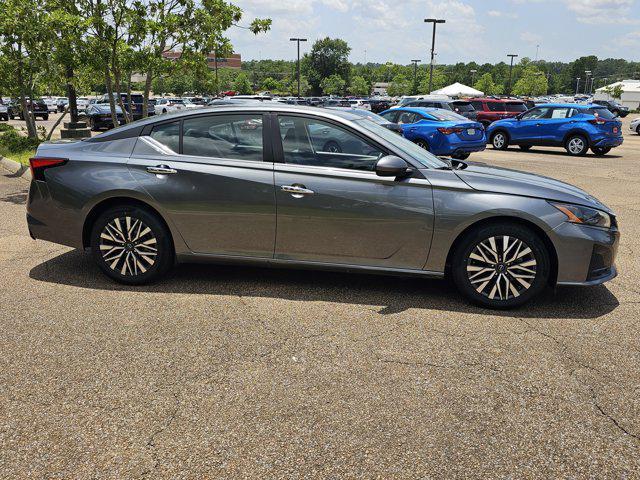 used 2023 Nissan Altima car, priced at $21,426