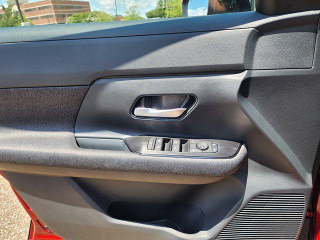 new 2025 Nissan Kicks car, priced at $28,488