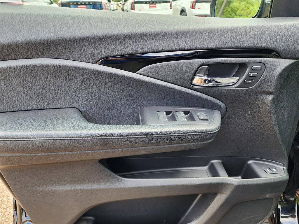 used 2019 Honda Passport car, priced at $23,277