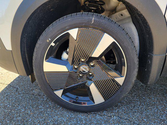 new 2025 Nissan Kicks car, priced at $28,397