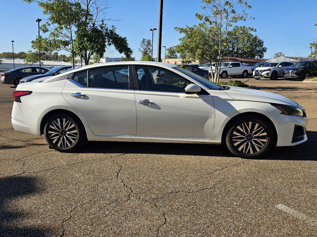 used 2023 Nissan Altima car, priced at $21,497