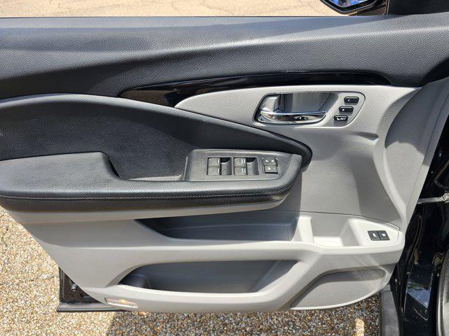used 2018 Honda Pilot car, priced at $18,257