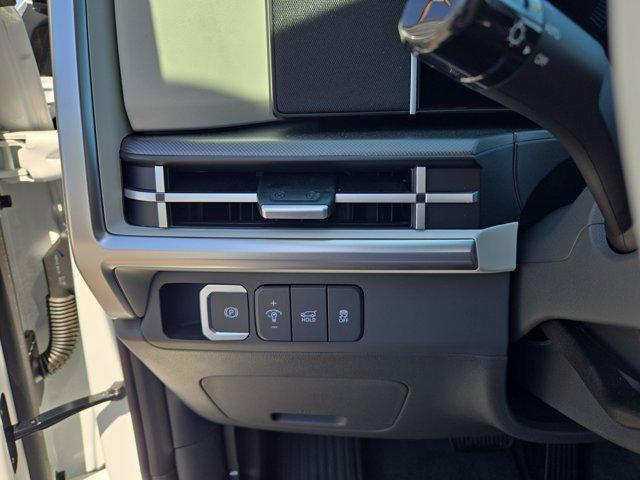 new 2025 Hyundai SANTA FE HEV car, priced at $40,281