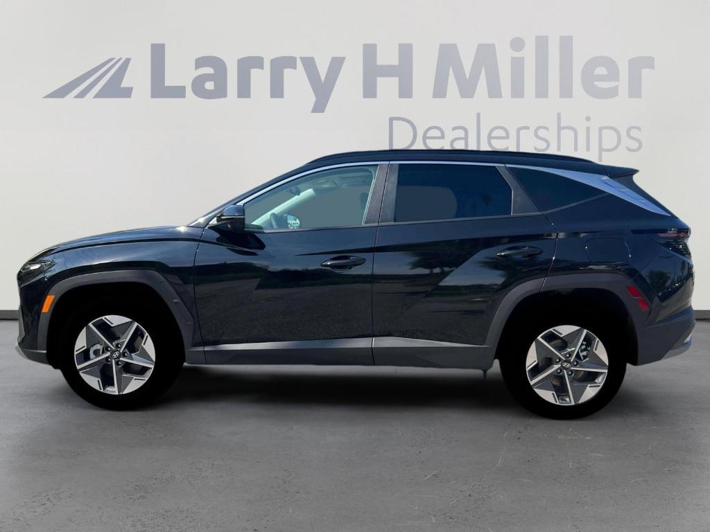 new 2025 Hyundai TUCSON Hybrid car, priced at $35,457