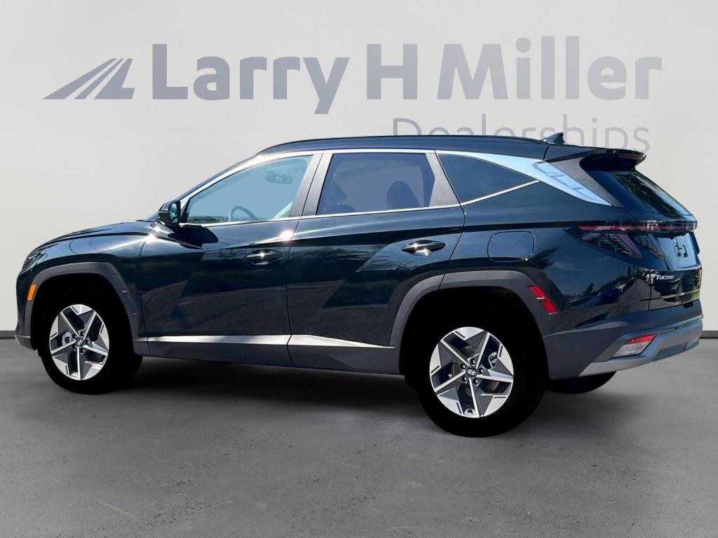 new 2025 Hyundai TUCSON Hybrid car, priced at $35,457