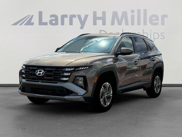new 2025 Hyundai TUCSON Hybrid car, priced at $33,639