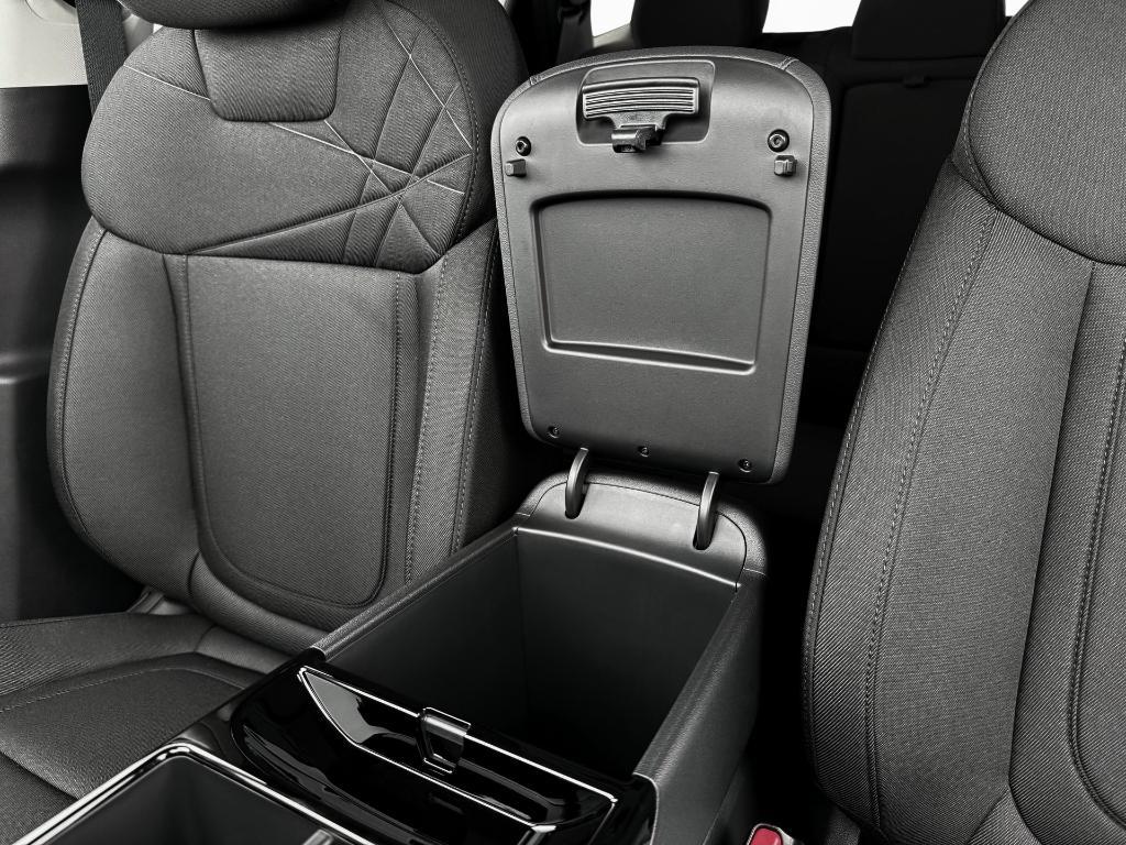 new 2025 Hyundai TUCSON Hybrid car, priced at $34,389