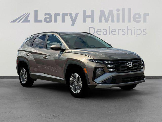new 2025 Hyundai TUCSON Hybrid car, priced at $33,639