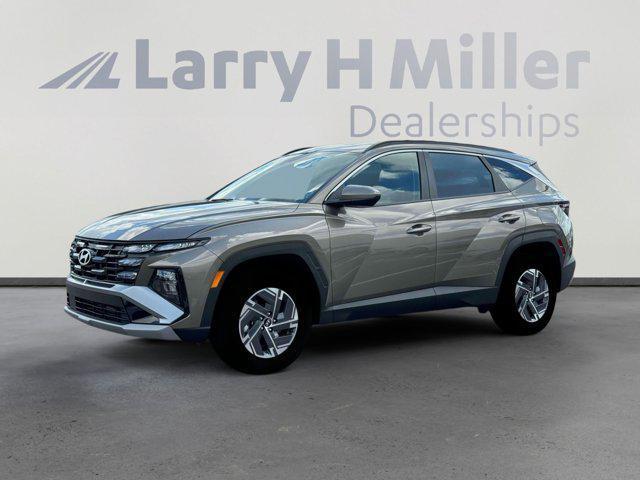 new 2025 Hyundai TUCSON Hybrid car, priced at $33,639