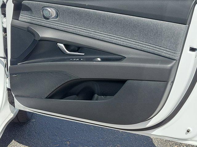 new 2025 Hyundai Elantra car, priced at $27,784