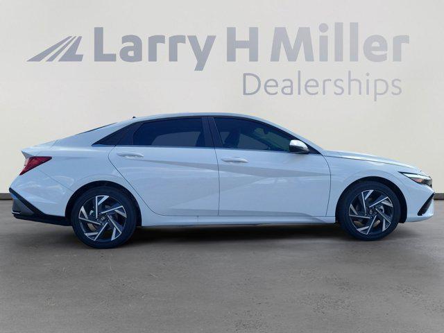 new 2025 Hyundai Elantra car, priced at $27,784