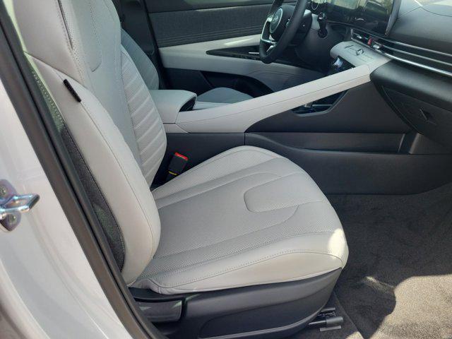 new 2025 Hyundai Elantra car, priced at $27,784
