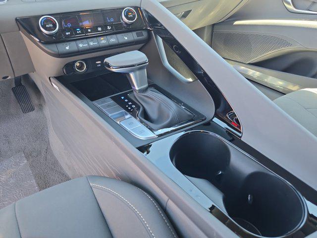 new 2025 Hyundai Elantra car, priced at $26,730