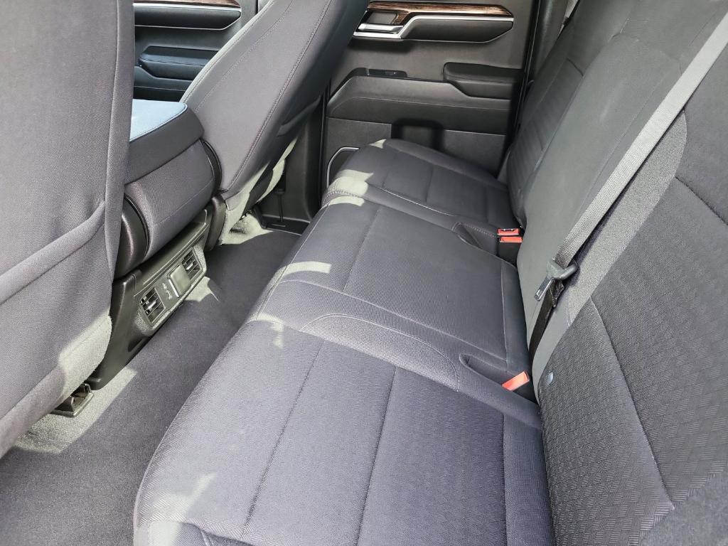 used 2023 GMC Sierra 1500 car, priced at $31,288