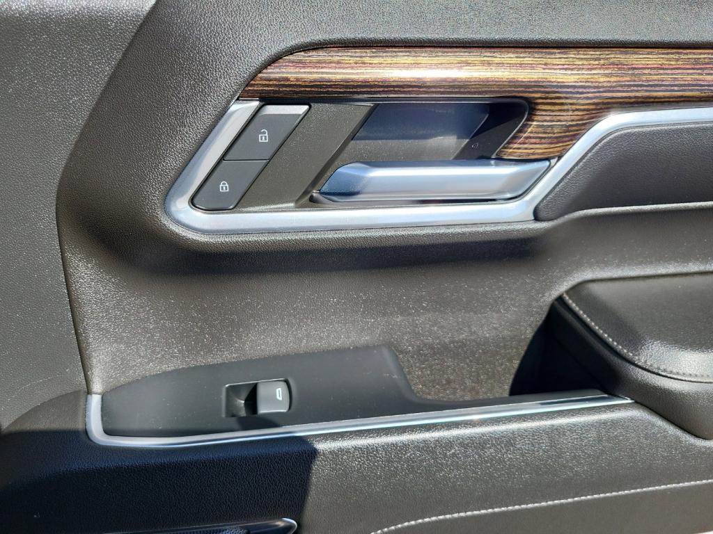 used 2023 GMC Sierra 1500 car, priced at $31,288