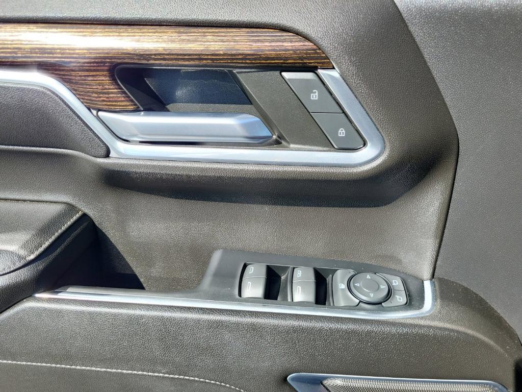 used 2023 GMC Sierra 1500 car, priced at $31,288