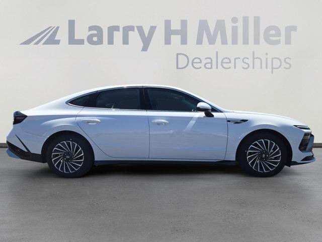 new 2025 Hyundai Sonata Hybrid car, priced at $32,066