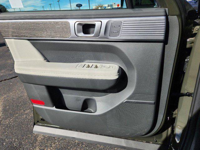 new 2025 Hyundai Santa Fe car, priced at $49,577