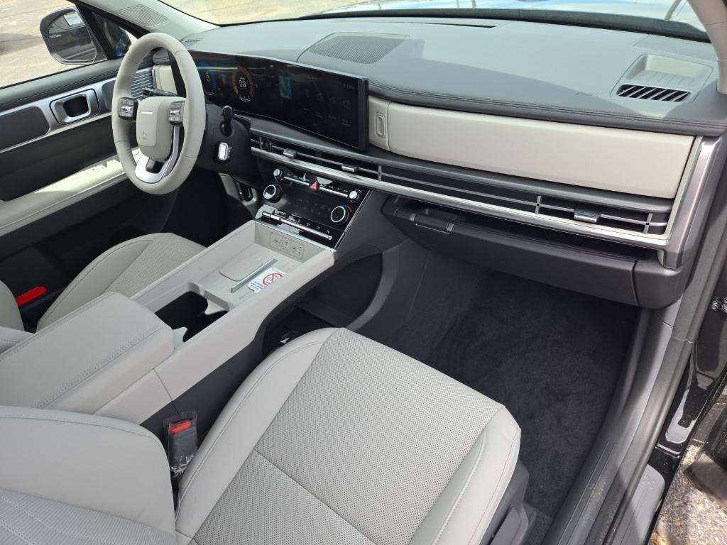 new 2025 Hyundai Santa Fe car, priced at $38,036