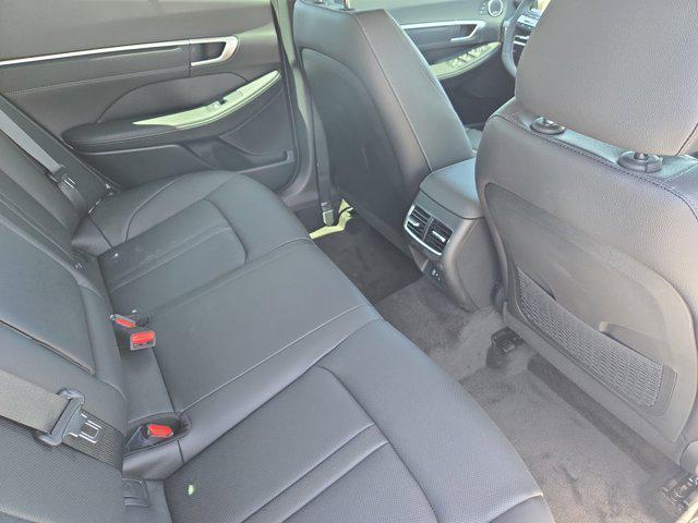 new 2025 Hyundai Sonata Hybrid car, priced at $40,057