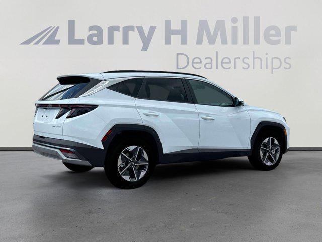 new 2025 Hyundai TUCSON Hybrid car, priced at $35,914
