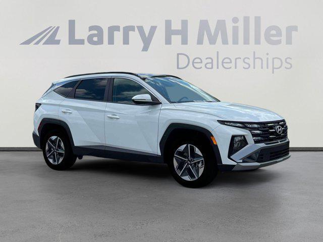 new 2025 Hyundai TUCSON Hybrid car, priced at $35,914