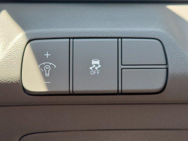 new 2025 Hyundai Elantra car, priced at $25,722