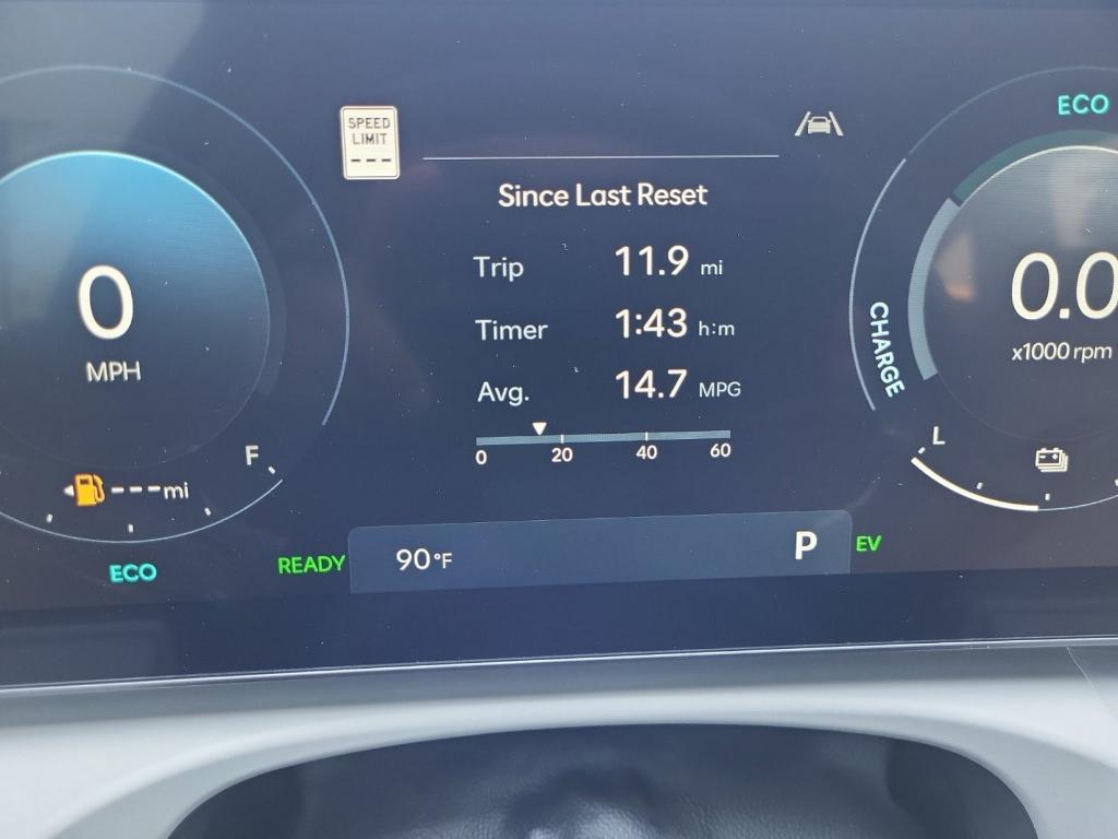 new 2025 Hyundai TUCSON Hybrid car, priced at $34,361