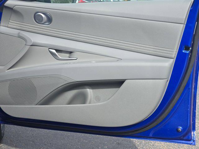 new 2025 Hyundai ELANTRA HEV car, priced at $28,102