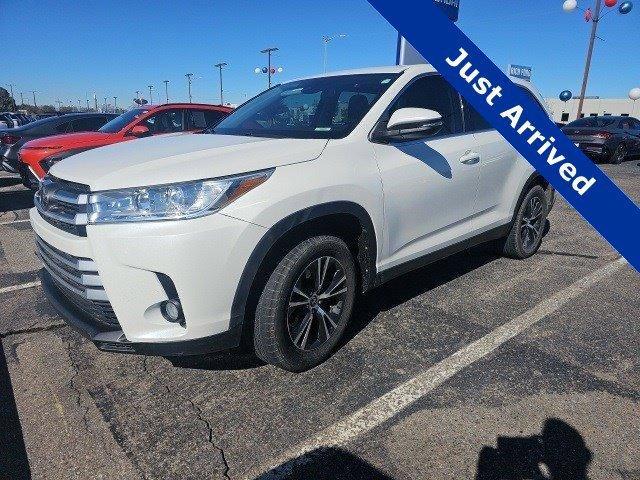 used 2019 Toyota Highlander car, priced at $26,500