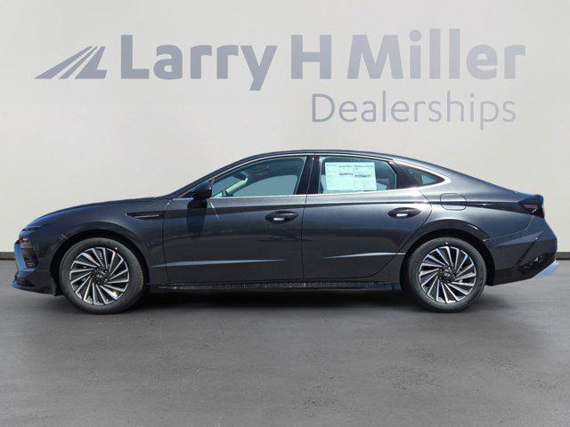 new 2025 Hyundai Sonata Hybrid car, priced at $32,156
