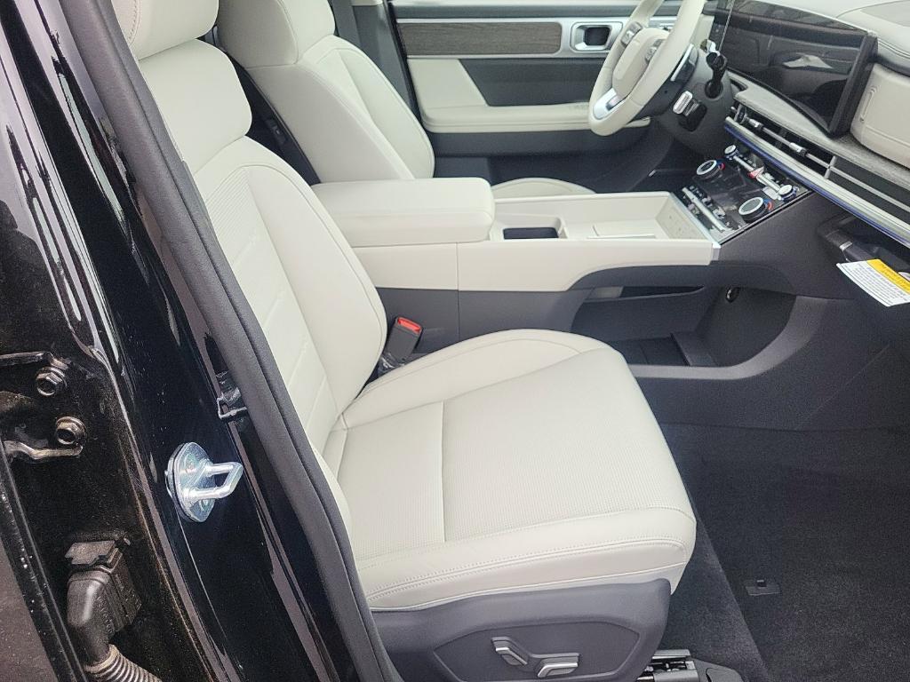 new 2025 Hyundai Santa Fe car, priced at $44,757