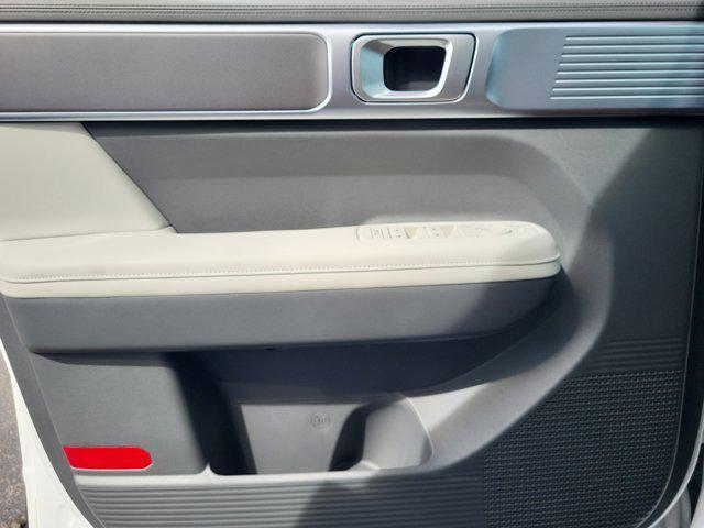 new 2025 Hyundai SANTA FE HEV car, priced at $42,246
