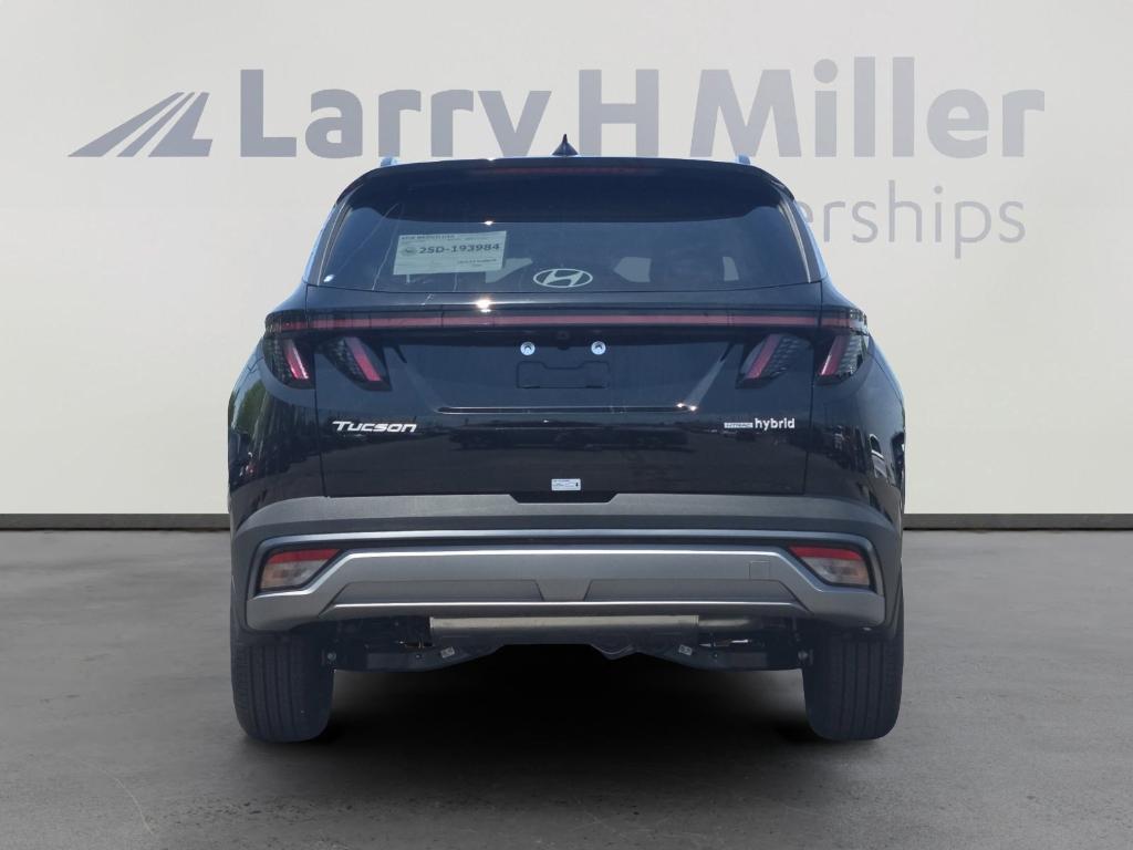 new 2025 Hyundai TUCSON Hybrid car, priced at $37,207