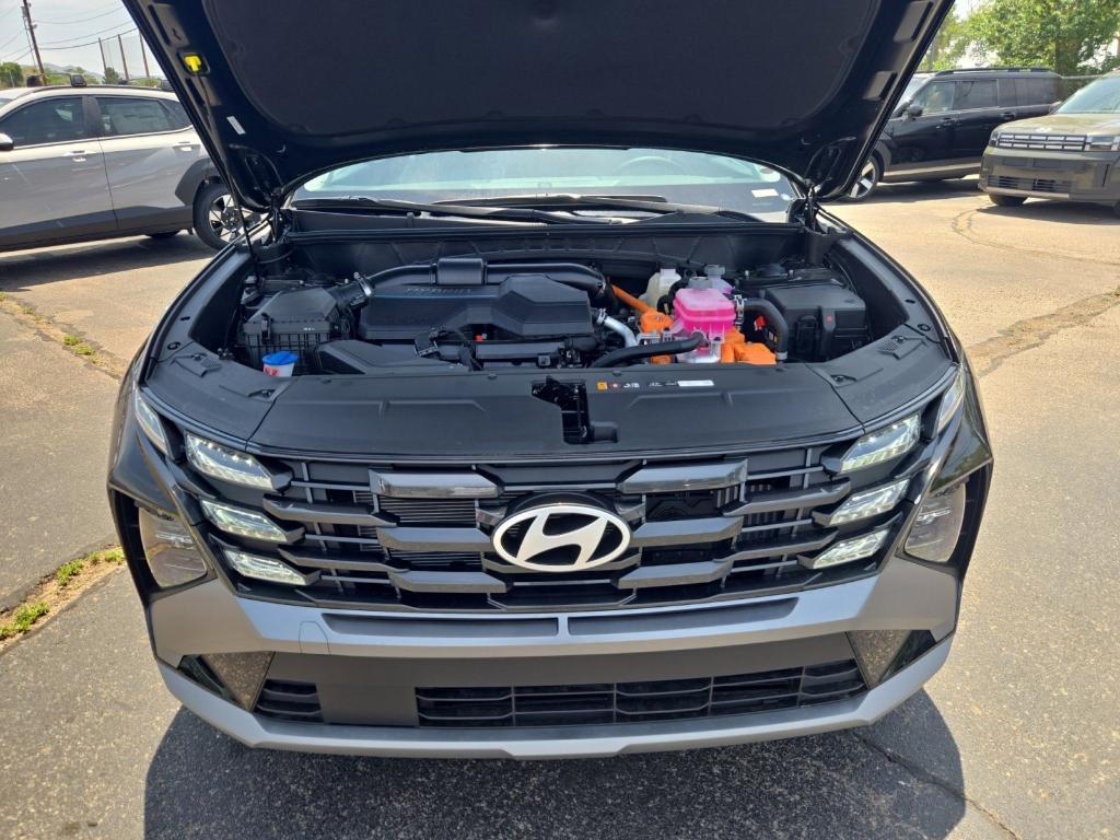 new 2025 Hyundai TUCSON Hybrid car, priced at $34,361
