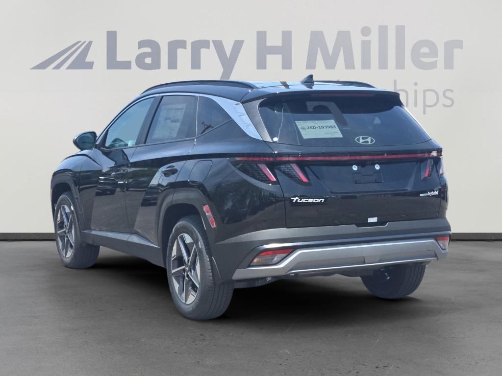 new 2025 Hyundai TUCSON Hybrid car, priced at $37,207