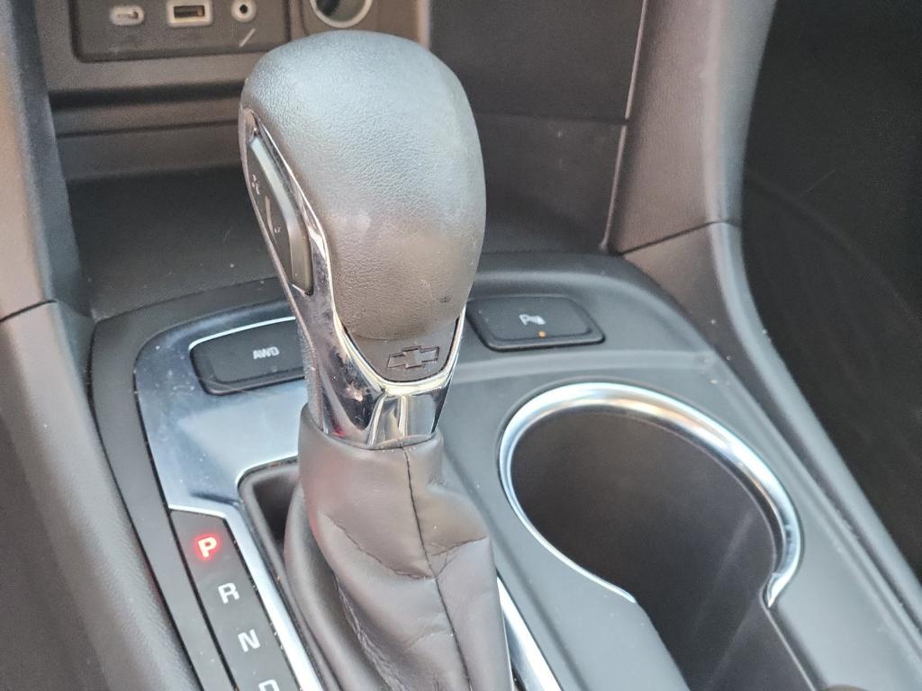 used 2022 Chevrolet Equinox car, priced at $19,288