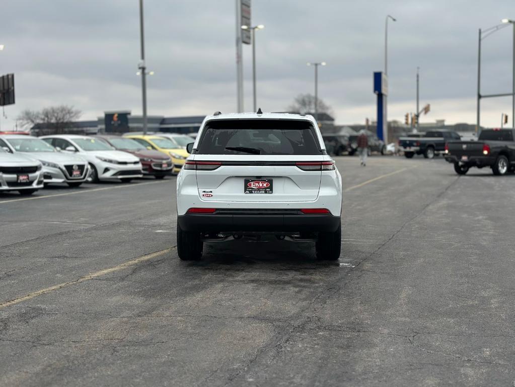 new 2025 Jeep Grand Cherokee car, priced at $43,354