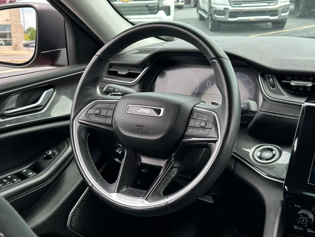 used 2022 Jeep Grand Cherokee car, priced at $29,915