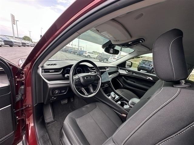 used 2022 Jeep Grand Cherokee car, priced at $26,236