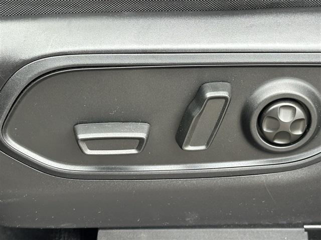 used 2022 Jeep Grand Cherokee car, priced at $27,376