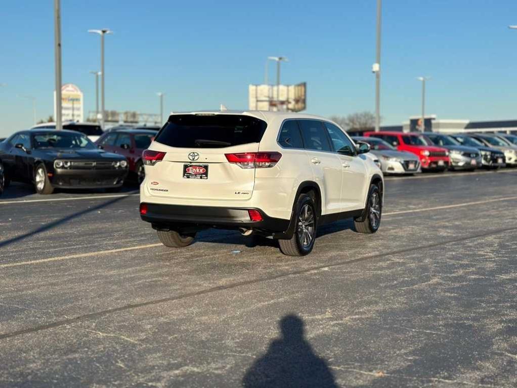 used 2019 Toyota Highlander car, priced at $25,926