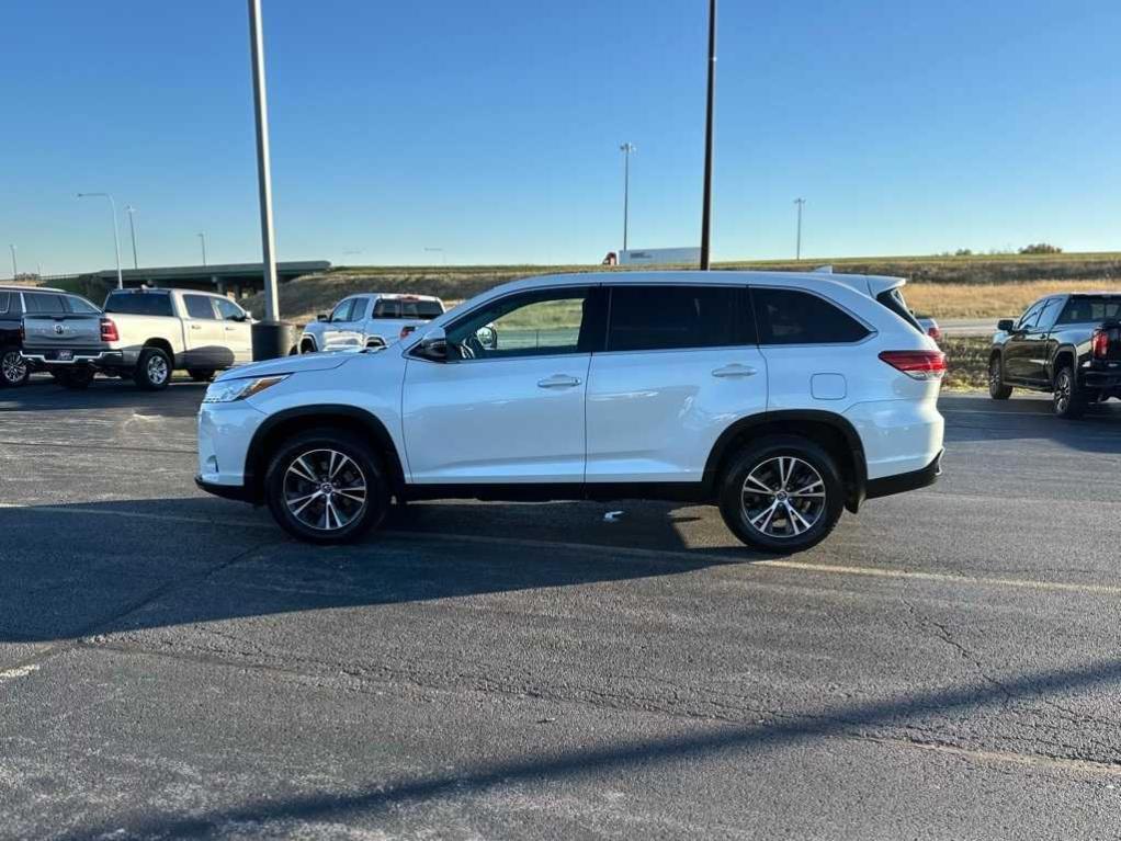 used 2019 Toyota Highlander car, priced at $25,926