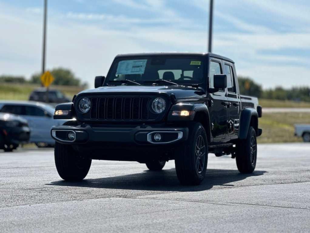 new 2024 Jeep Gladiator car, priced at $48,422