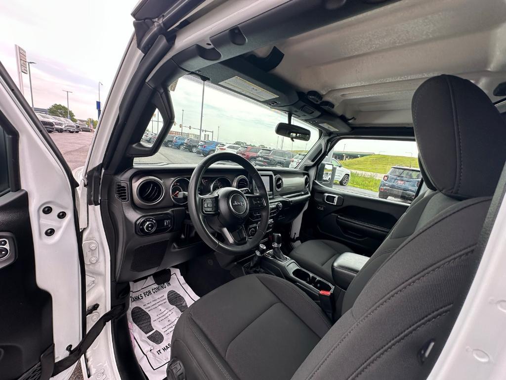 used 2023 Jeep Gladiator car, priced at $30,264